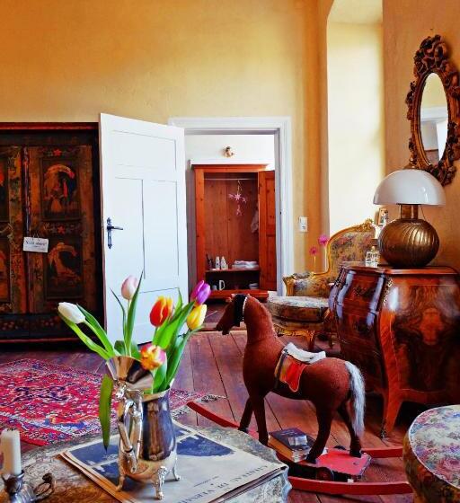 جناح جونيور, Event  Kultur & B&b Kunst Schloss Neuenhagen übernachten Im Denkmal