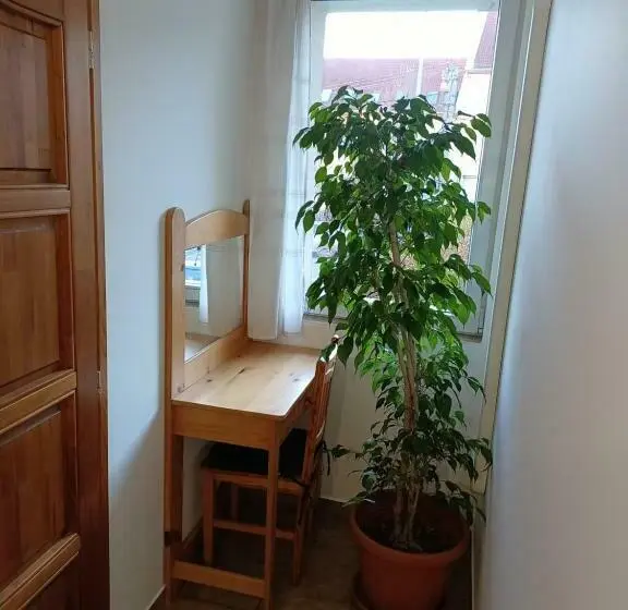 スタンダードルーム, éva Apartmanház