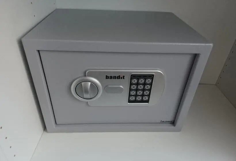 スタンダードルーム, éva Apartmanház