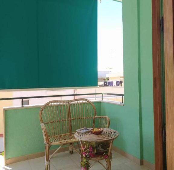 جناح مزوَّد بشرفة, B&b Lo Smeraldo