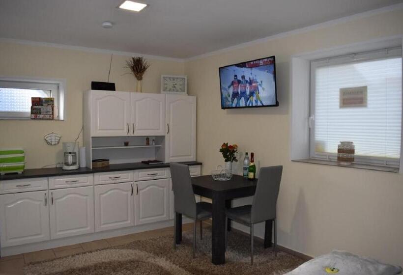 Номер Стандарт, Pferdepension Jäger