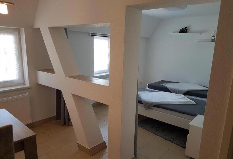 Апартаменты 1 Спальня с Балконом, Pferdepension Jäger