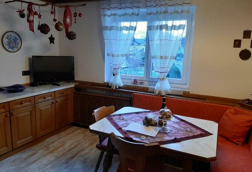 Апартаменты 1 Спальня с Террасой, Apartmenthaus Kometerhof