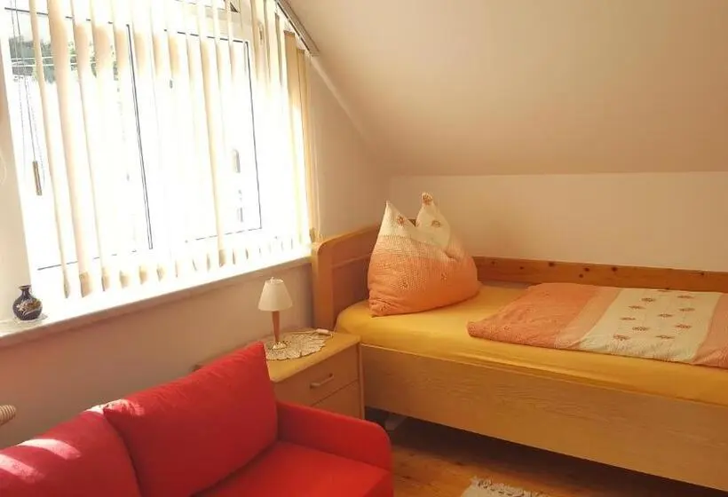 ３ベッドルームアパートメント, Apartmenthaus Kometerhof