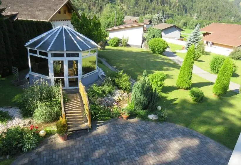 ３ベッドルームアパートメント, Apartmenthaus Kometerhof