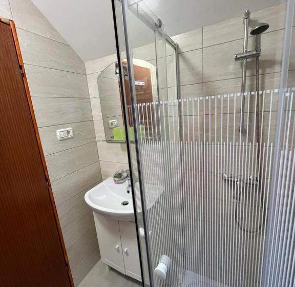آپارتمان 1 خوابه با تراس, Apartmaji In Sobe Cuder