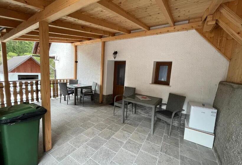 آپارتمان 1 خوابه با چشمانداز, Apartmaji In Sobe Cuder