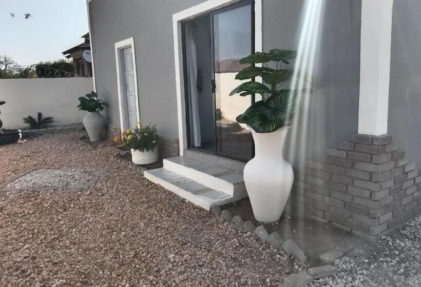 Perhehuone, Fourties Guest House