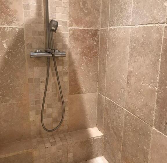 חדר סטנדרט לשלושה עם נוף לגינה, Mas D Auzières