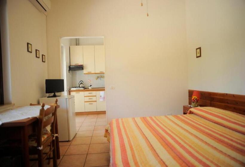 غرفة قياسية ثلاثية, Agriturismo La Giannottola