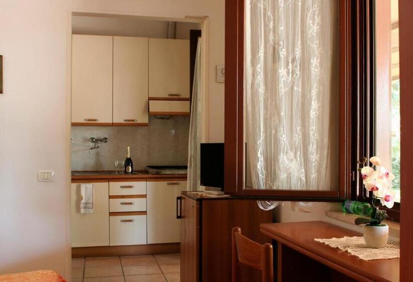 غرفة قياسية ثلاثية, Agriturismo La Giannottola