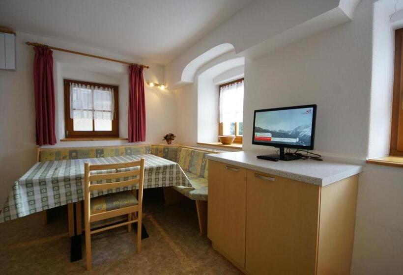 آپارتمان 1 خوابه, Soroea