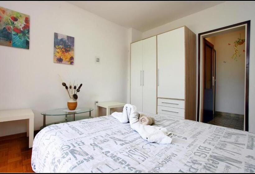 اتاق استاندارد با چشم‌انداز باغ, Champagne Apartments Portorož Vp