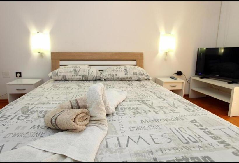 اتاق استاندارد با چشمانداز باغ, Champagne Apartments Portorož Vp