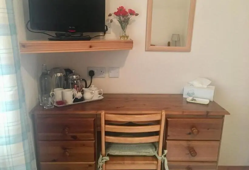 ガーデンビュースタンダードルーム, White Cottage B&b