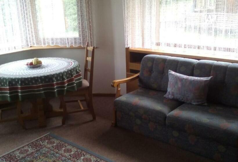 침실 1개 테라스 아파트, Residence Soratru