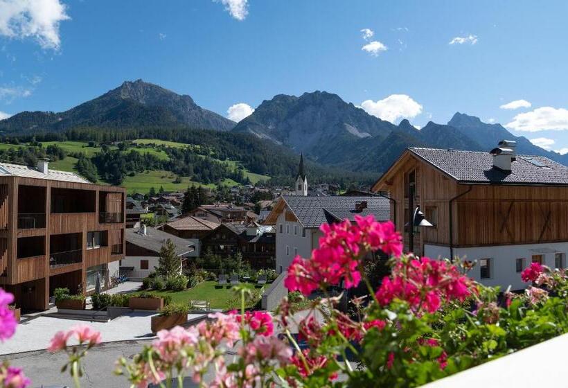 침실 1개 테라스 아파트, Residence Soratru