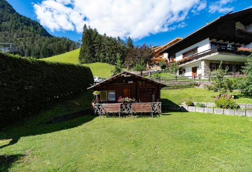 آپارتمان 1 خوابه با تراس, Residence Soratru