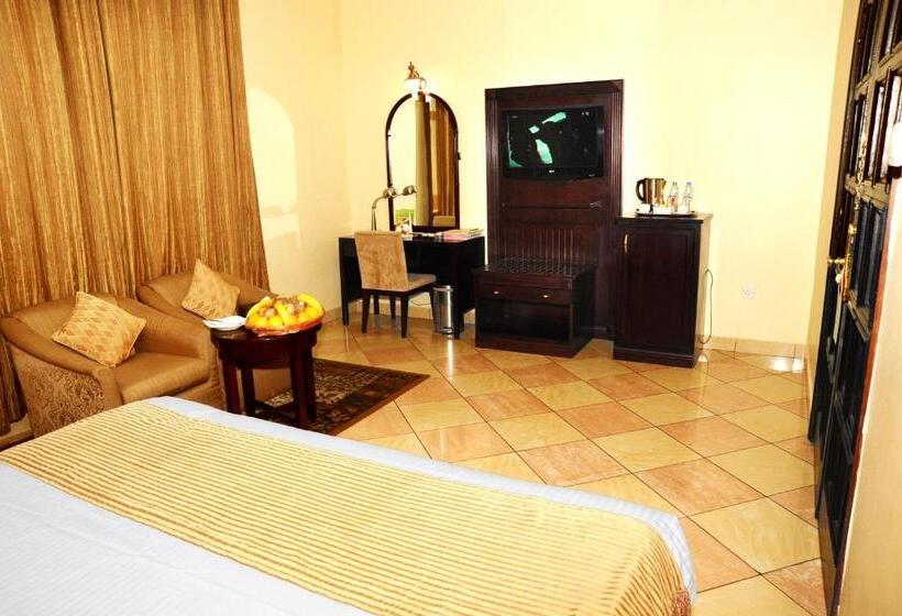 Полулюкс, Al Jazeera Royal Hotel