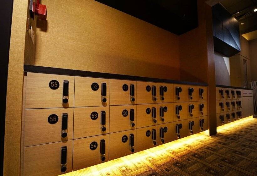 Capsule, Cube Boutique Capsule Hotel At Kampong Glam