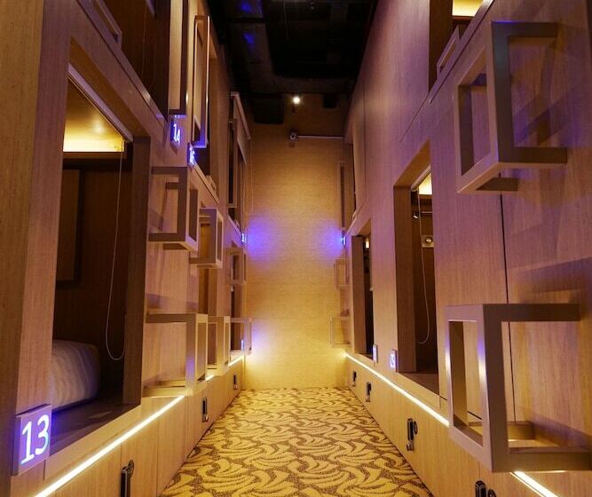 Capsule, Cube Boutique Capsule Hotel At Kampong Glam