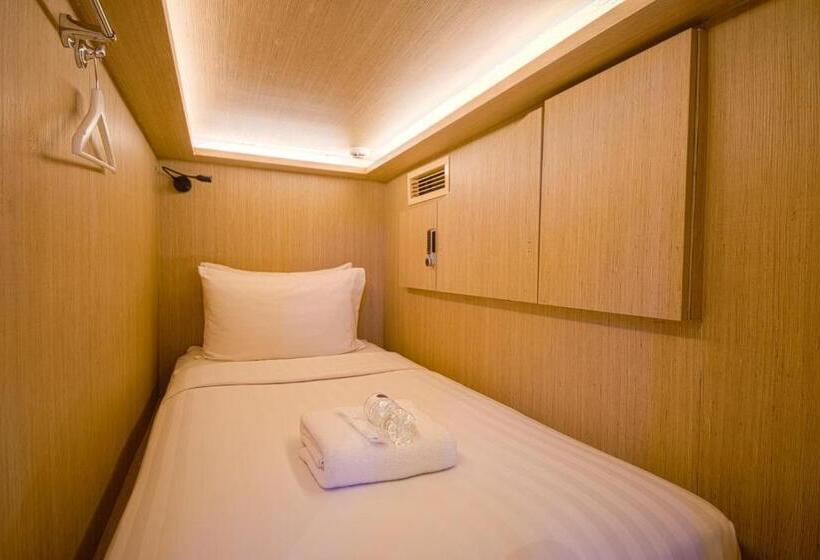 Capsule, Cube Boutique Capsule Hotel At Kampong Glam