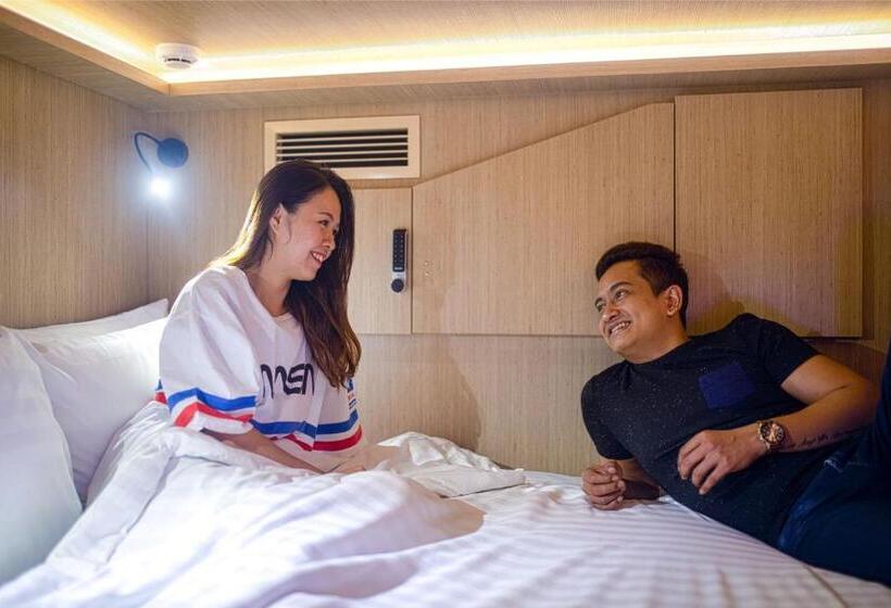 Capsule, Cube Boutique Capsule Hotel At Kampong Glam