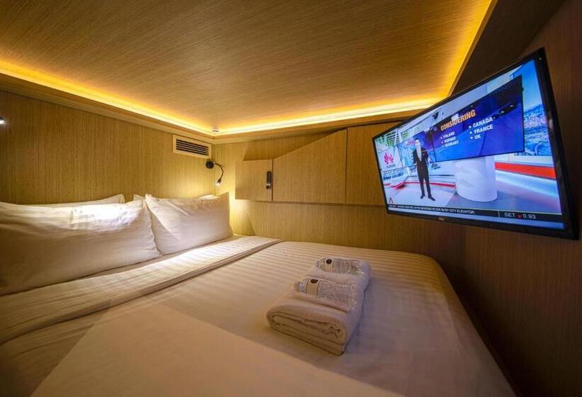 Capsule, Cube Boutique Capsule Hotel At Kampong Glam