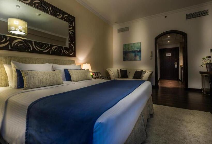 استودیو اجرایی, First Central Hotel Suites