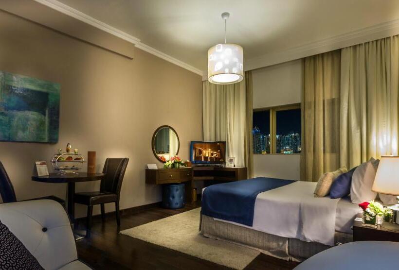 استودیو اجرایی, First Central Hotel Suites