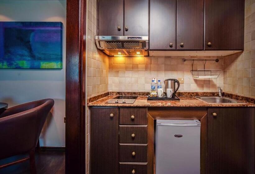 سوئیت اجرایی با تخت کینگ, First Central Hotel Suites