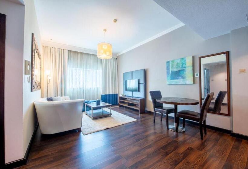 سوییت اجرایی, First Central Hotel Suites