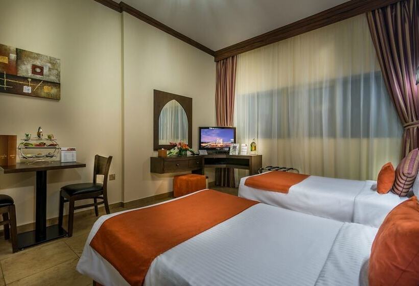 经典工作室, First Central Hotel Suites
