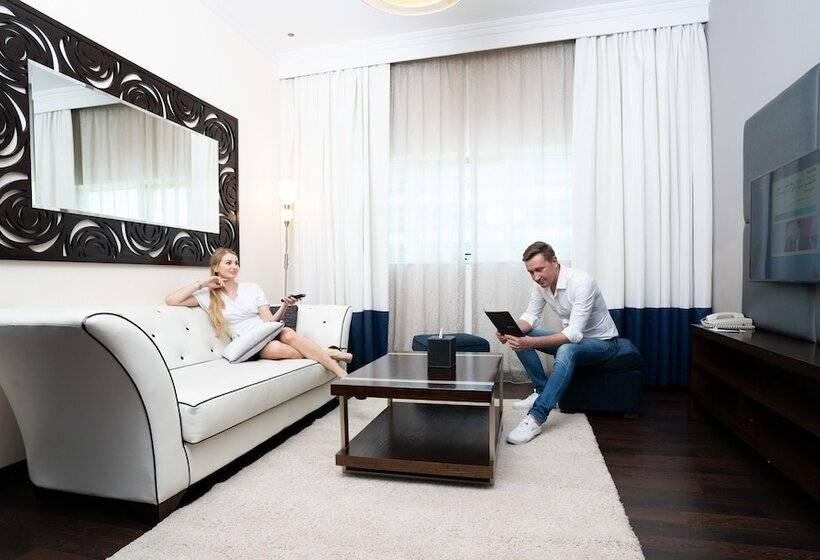 سوییت اجرایی, First Central Hotel Suites