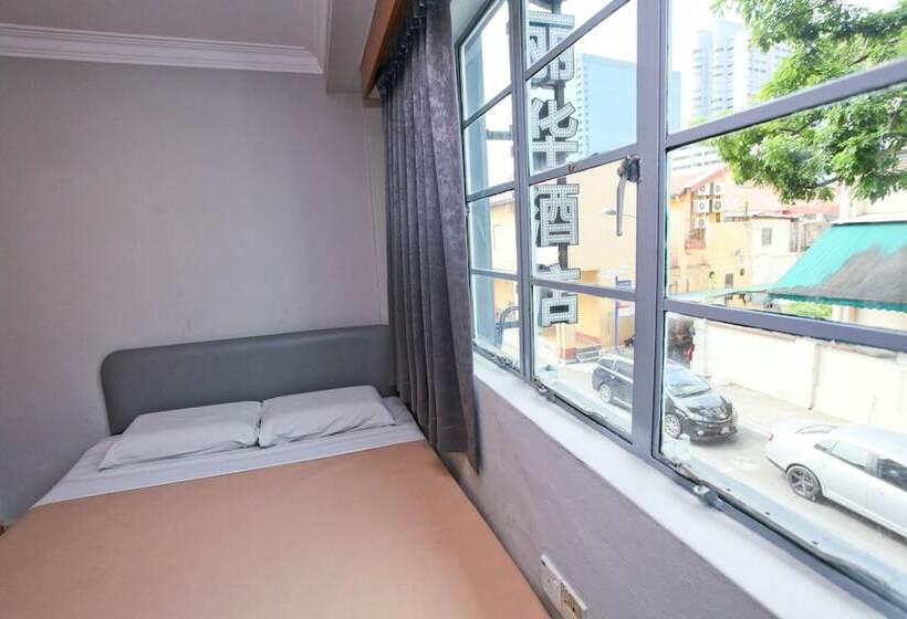 اتاق لوکس, Jjh Aliwal