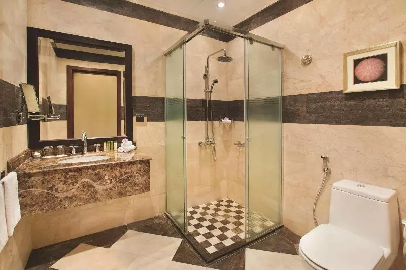 اتاق سوپریور با تخت بزرگ, Doubletree By Hilton Hotel Dhahran