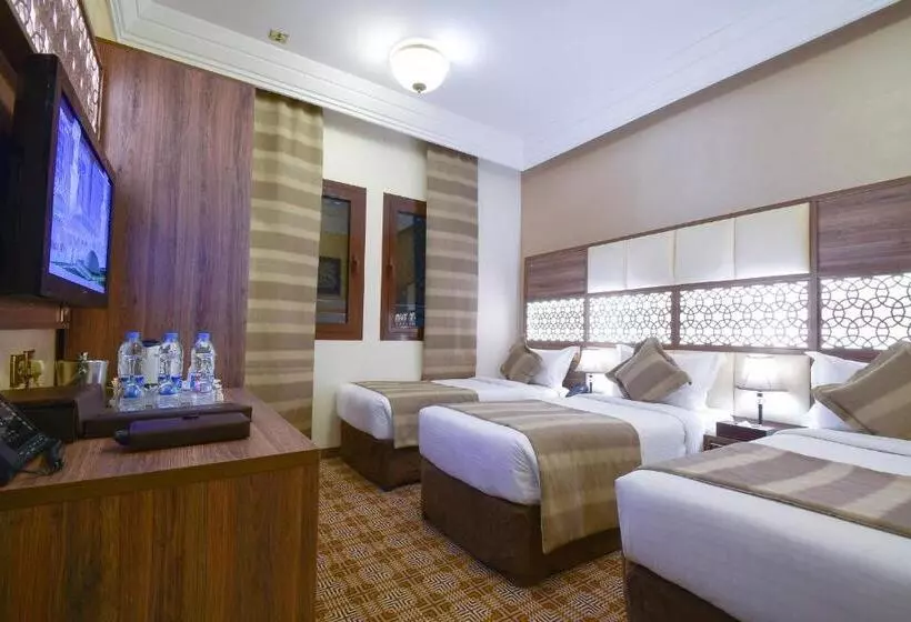 Standard Kolmen Hengen Huone, Golden Tulip Al Zahabi