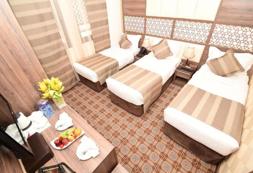 Трехместный Номер Стандарт с Видом, Golden Tulip Al Zahabi
