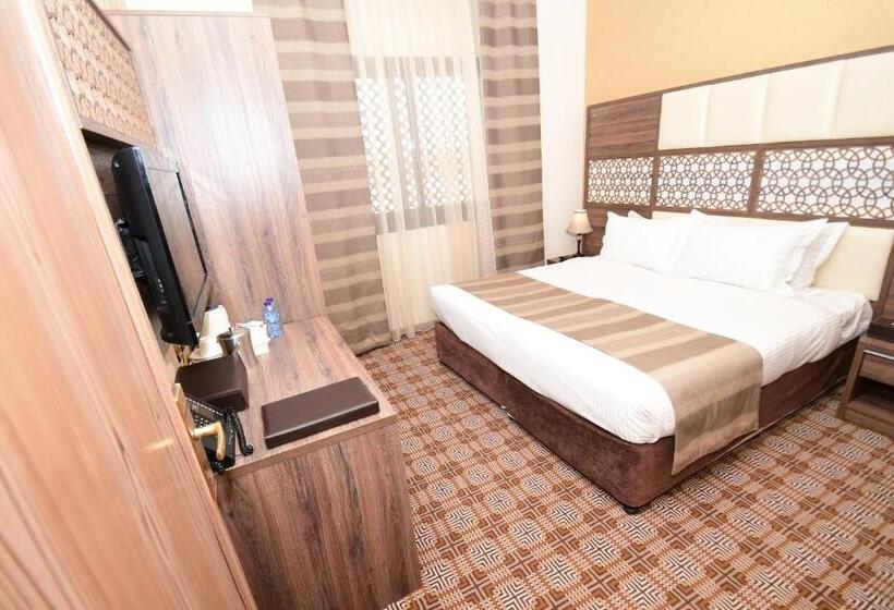 带城市景观的套间, Golden Tulip Al Zahabi