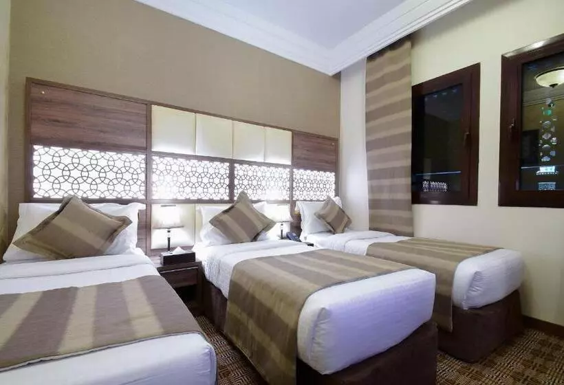 Standard Kolmen Hengen Huone, Golden Tulip Al Zahabi