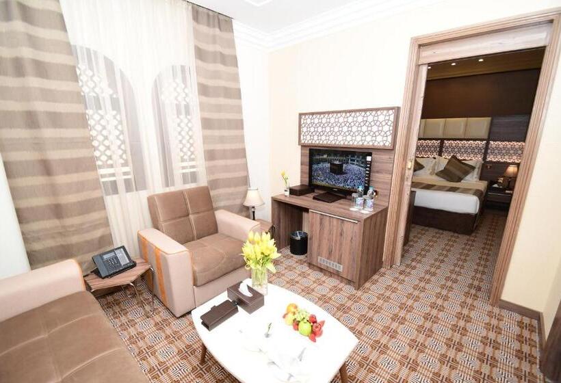 带景观的行政套房, Golden Tulip Al Zahabi