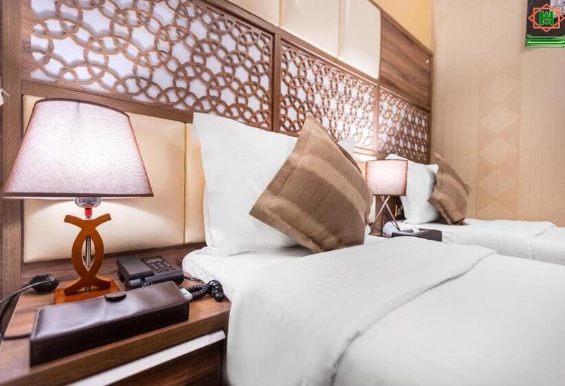 带城市景观的套间, Golden Tulip Al Zahabi