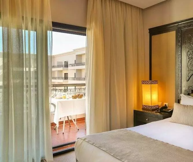 اتاق استاندارد با چشم‌انداز استخر, Grand Plaza Marrakech