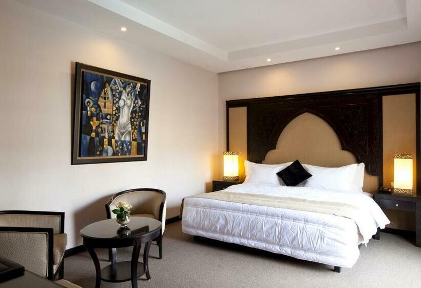 اتاق استاندارد سه تخته با چشم‌انداز استخر, Grand Plaza Marrakech
