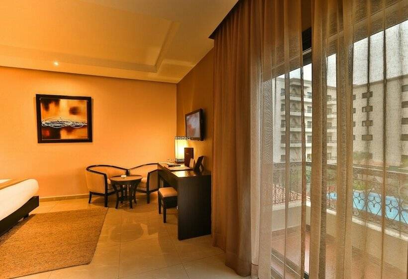 اتاق استاندارد سه تخته با چشم‌انداز استخر, Grand Plaza Marrakech