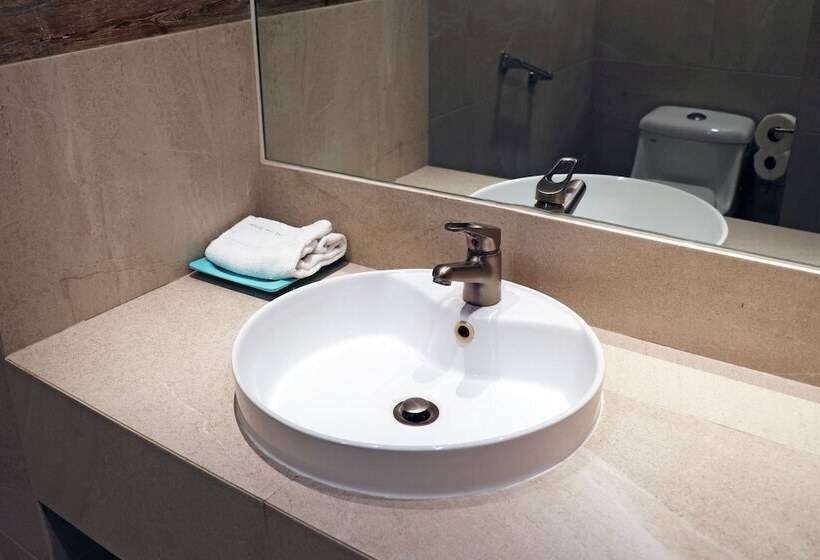 带2个双人床的标准工作室, Rio 1300