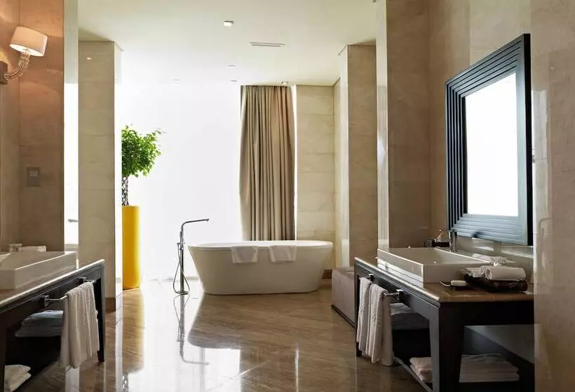 Senior Suite Sea View