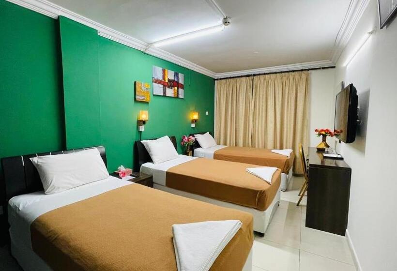 标准三人间, Royal Prince