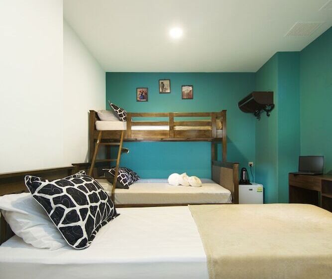 Standard Room, Tai Hoe