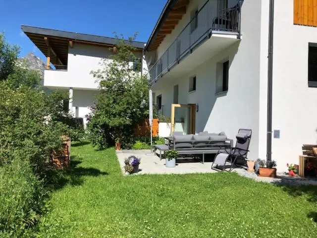 Quarto Triplo Standart, Nonas B&b